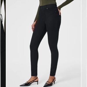 SPANXshape™ EveryWear
Ankle Skinny Jeans size S/P